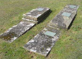 photo of tombstone